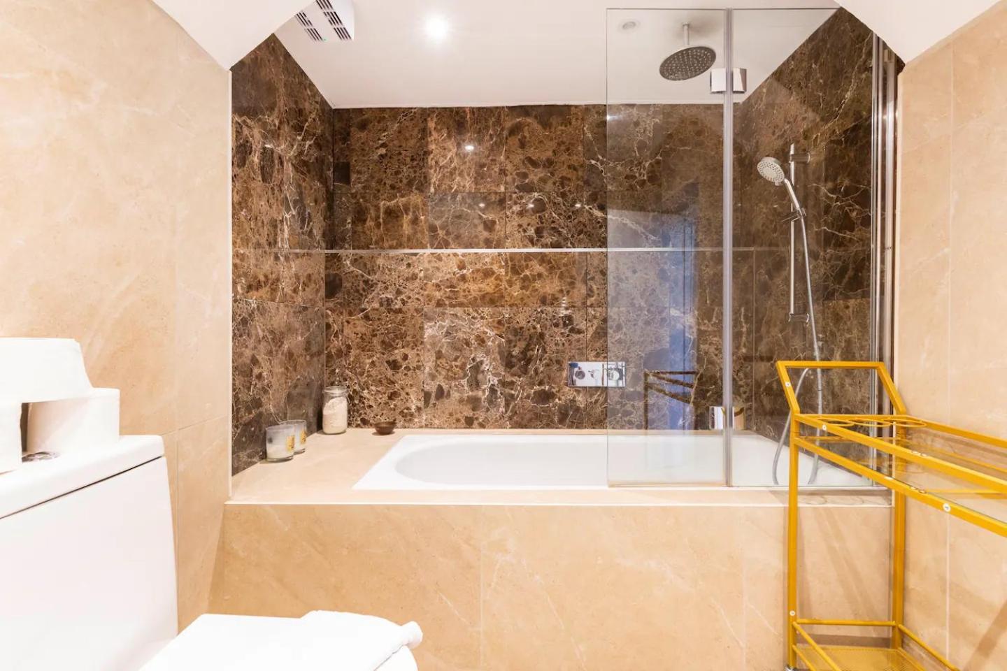 Stylishly Large Camden Apartment B1 伦敦 外观 照片